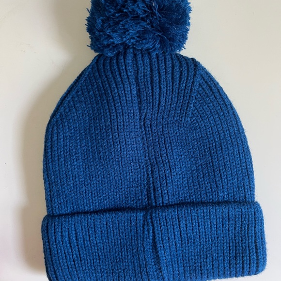 Knit hat - Picture 3 of 3